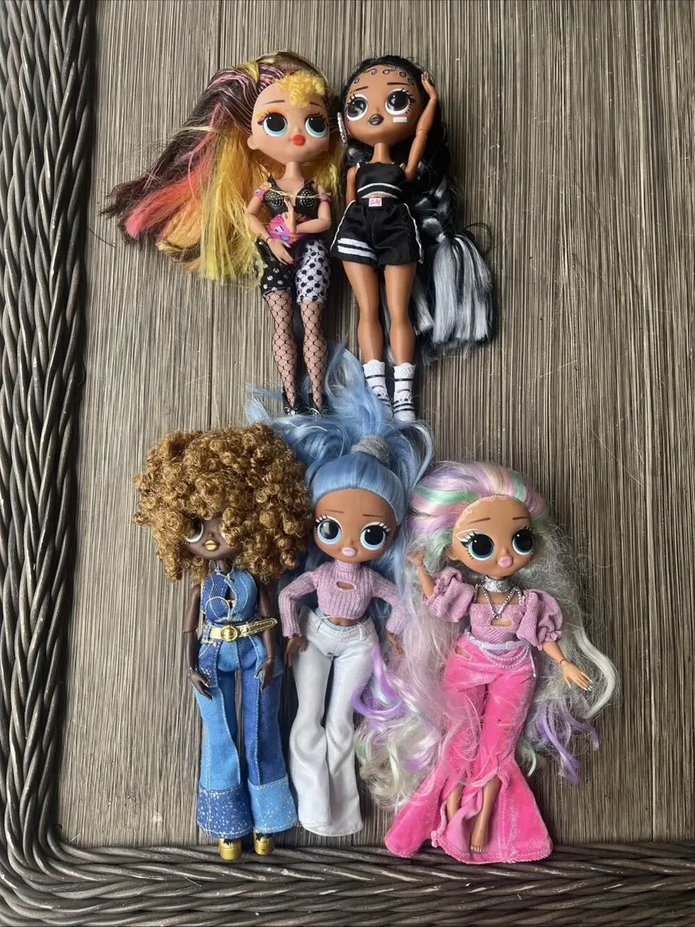 LOL Surprise OMG Doll Lot of 5 Dolls With Clothes EUC